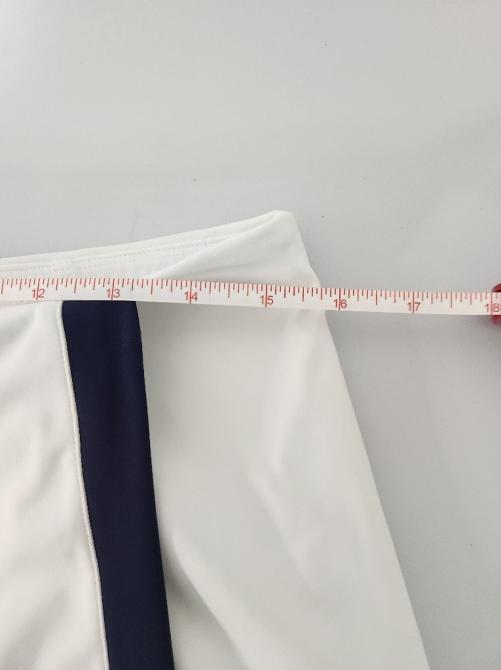 Smith &Quinn White Birdie Skirt with Navy Trim, Size Medium - Picture 6 of 7